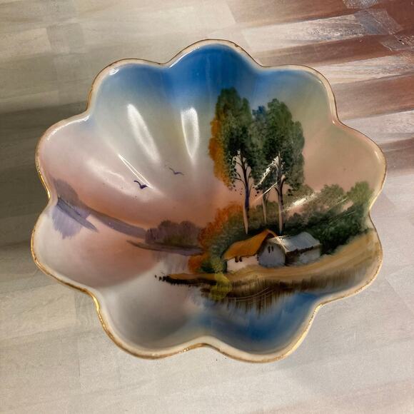 Noritake Other - Vintage 60s/70s Japanese Hand-painted Tripod Bowl w/Gilded Scalloped Edges